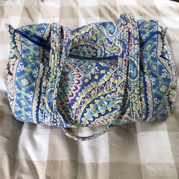 Vera Bradley Handbags - 🌸🌸Paisley Vera Bradley Duffle 🌸🌸